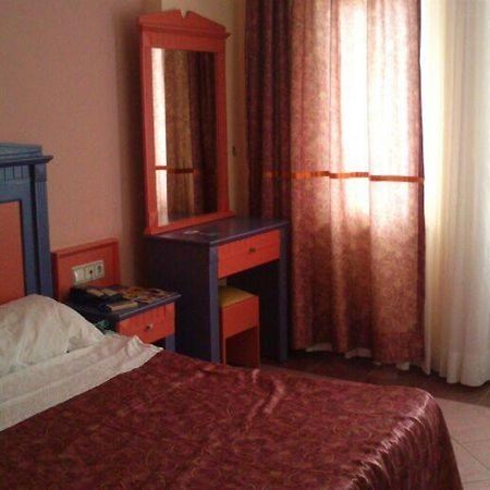 קונאקלי Drop Hotel מראה חיצוני תמונה
